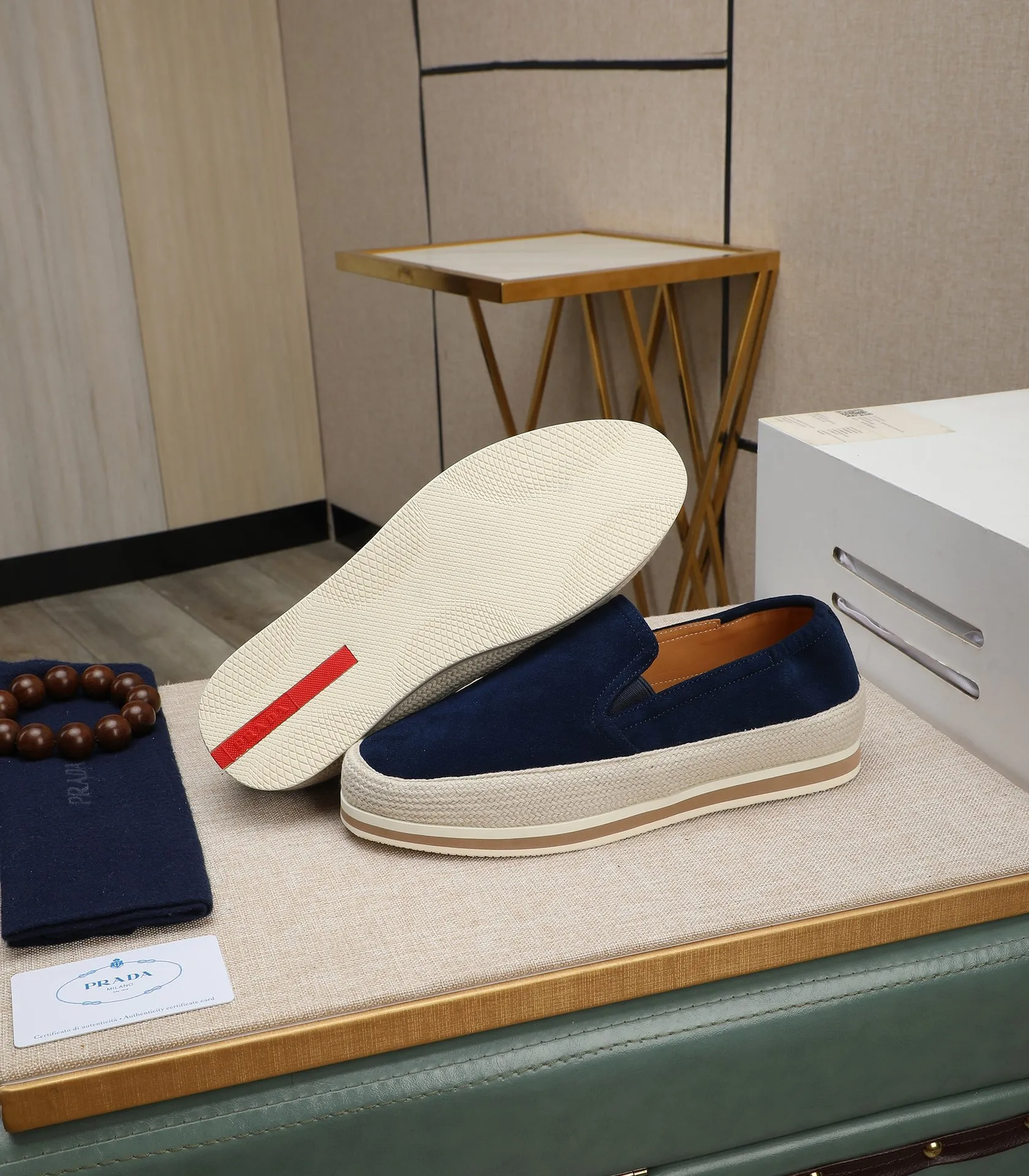 Men's men's shoes 💰460 high-end version. PRADA (Prada) men's casual style, compare the quality at the counter 🧚🏿♂️Imported cowhide fabric 🐎Water-dyed comfortable and soft cowhide lining for feet 🐂Genuine leather outsole with label 🎉 Size 38-44. Can be customized for 45💥🏆
